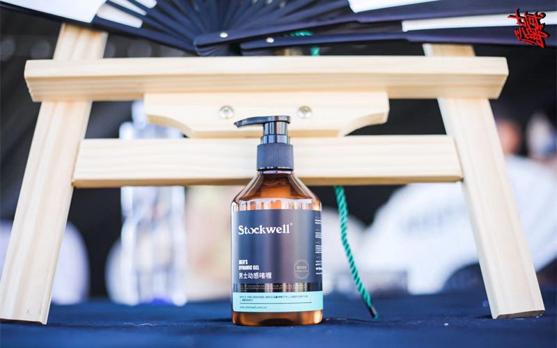 克威爾啫喱攜手知名造型師，打造今秋最I(lǐng)N男士發(fā)型潮流！